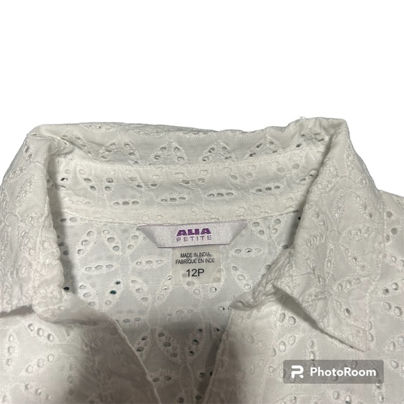 ✨3/$20✨ Alia Petite Women’s White Sleeveless Collared Top - Picture 2 of 8